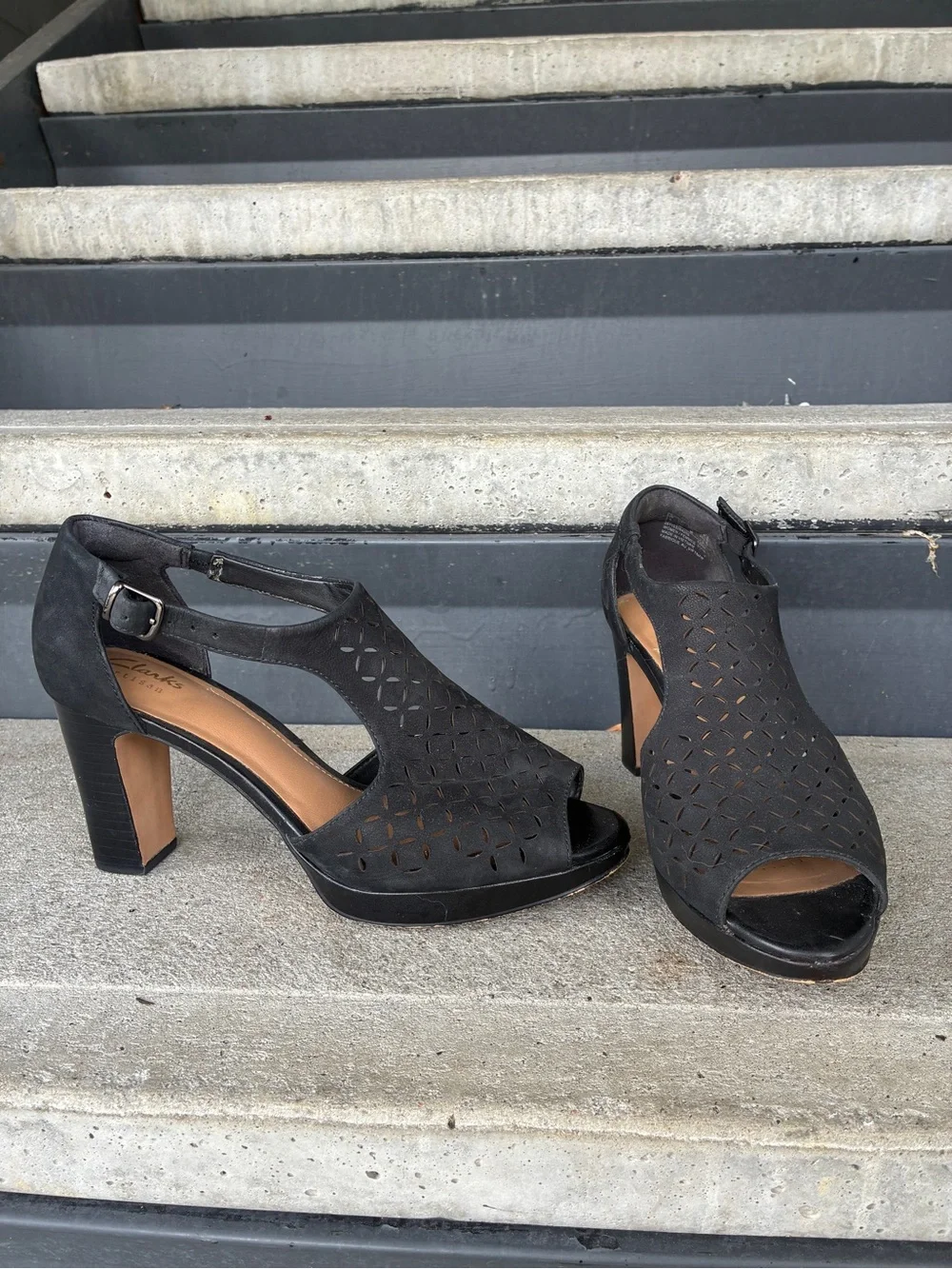 Clarks Jenness Energy black Leather 3” Block Heel platform shoes